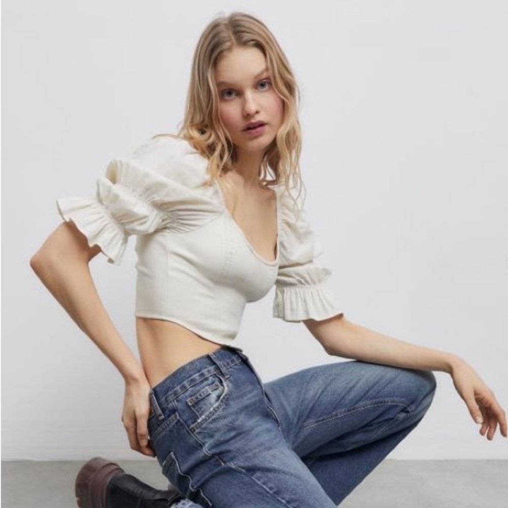 UO COLIE LINEN PUFF SLEEVE BLOUSE